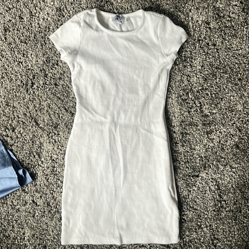White size 2 princess Polly t shirt dress